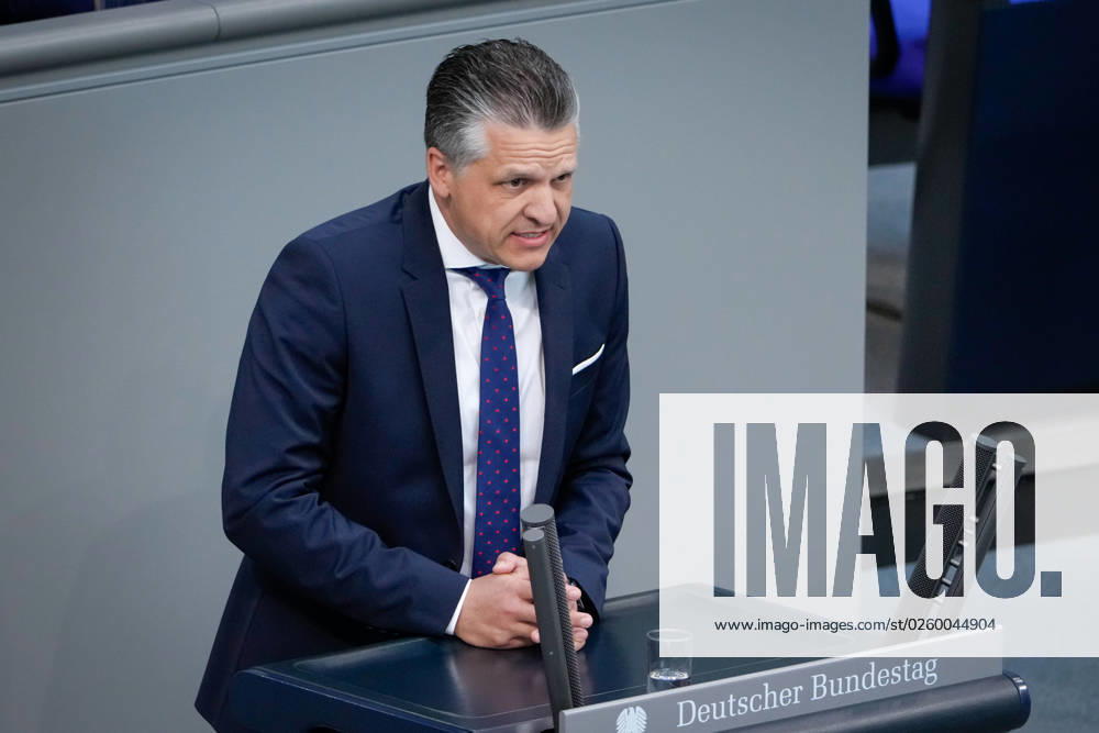 Deutscher Bundestag, 109. Plenarsitzung Thorsten Frei (CDU) im Portrait bei seiner Rede zum Tagesordnungspunkt Antraege auf Erweiterung der TO (GO-Debatte) bei der 109. Sitzung des Deutschen Bundestag in Berlin, 15.06.2023 Berlin Berlin Deutschland