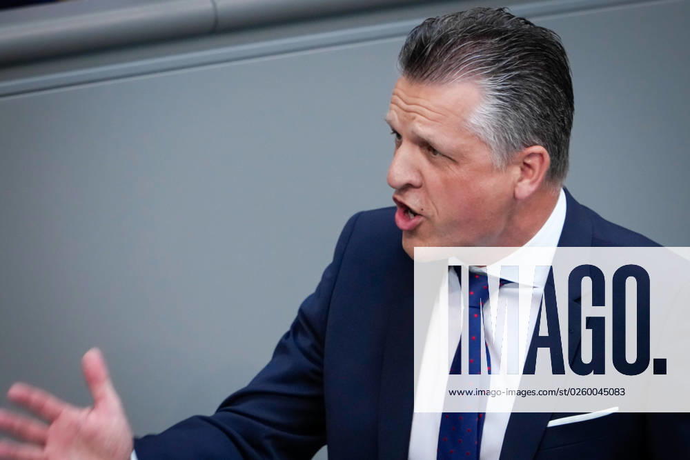 Deutscher Bundestag, 109. Plenarsitzung Thorsten Frei (CDU) im Portrait bei seiner Rede zum Tagesordnungspunkt Antraege auf Erweiterung der TO (GO-Debatte) bei der 109. Sitzung des Deutschen Bundestag in Berlin, 15.06.2023 Berlin Berlin Deutschland