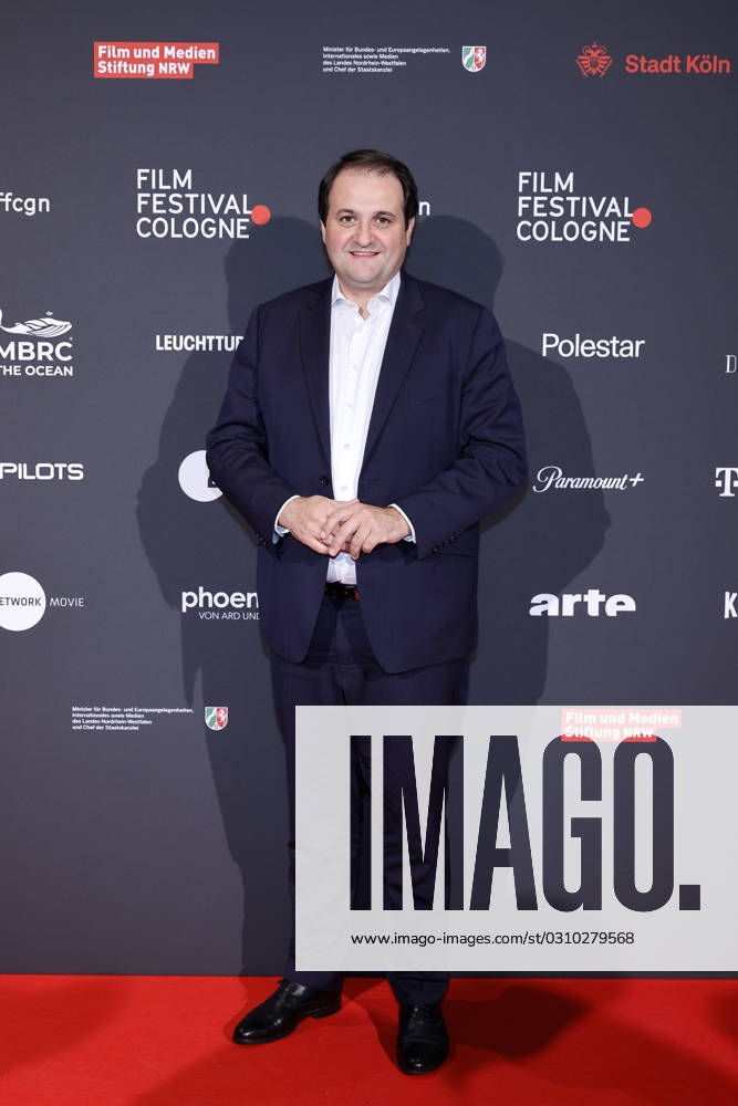 Politiker Nathanael Liminski (CDU), Minister für Bundes- und Europaangelegenheiten, Internationales, Medien und Chef der Staatskanzlei NRW, beim NRW-Medienpreis für entwicklungspolitisches Engagement im Rautenstrauch-Joest Museum. Köln, 25.10.2023 NRW Deutschland