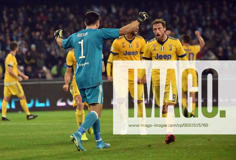 Foto IPP Felice De Martino Napoli 01 12 2017 Calcio Campionato italiano serie A 2017 2018 Napoli - Juventus Nella foto: gianluigi buffon e claudio marchisio festeggiano la vittoria Italy Photo Press World Copyright 0
