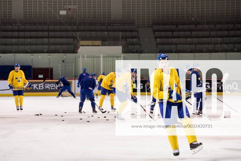 Players of Sweden during a training session ahead of the 2018 Winter Olympics on February 8, 2018 in Incheon. Photo: Petter Arvidson BILDBYRN kod PA 91953