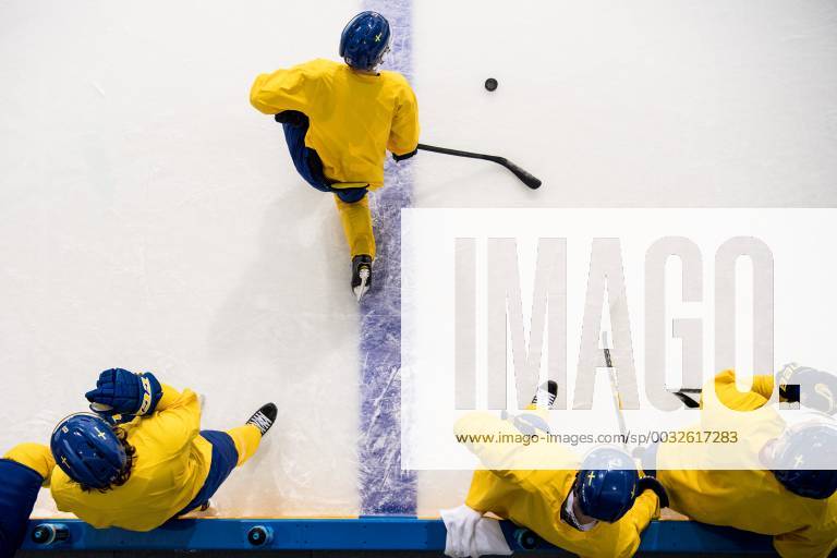 Players of Sweden during a training session during day eleven of the 2018 Winter Olympics on February 20, 2018 in Pyeongchang. Photo: Petter Arvidson BILDBYRAN kod PA 91988