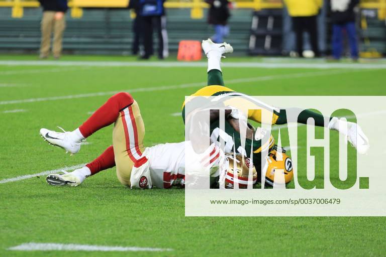GREEN BAY, WI - OCTOBER 15: Green Bay Packers cornerback Kevin King (20) intercepts a ball during a game between the Green Bay Packers and the San Francisco 49ers at Lambeau Field on October 15, 2018 in Green Bay, WI. (Photo by Larry Radloff Icon Sportswire) NFL American Football Herren USA OCT 15 49ers at Packers Icon1810153861
