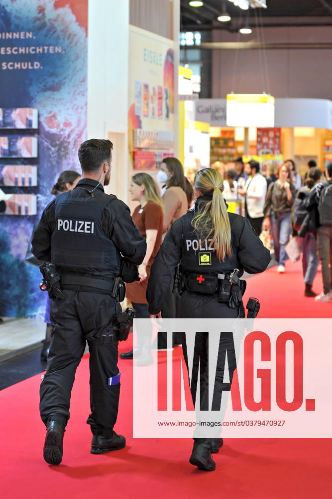 Frankfurter Buchmesse 2023. Polizeipräsenz am 18.10.2023 auf der Frankfurter Buchmesse. 20231018MWI105141