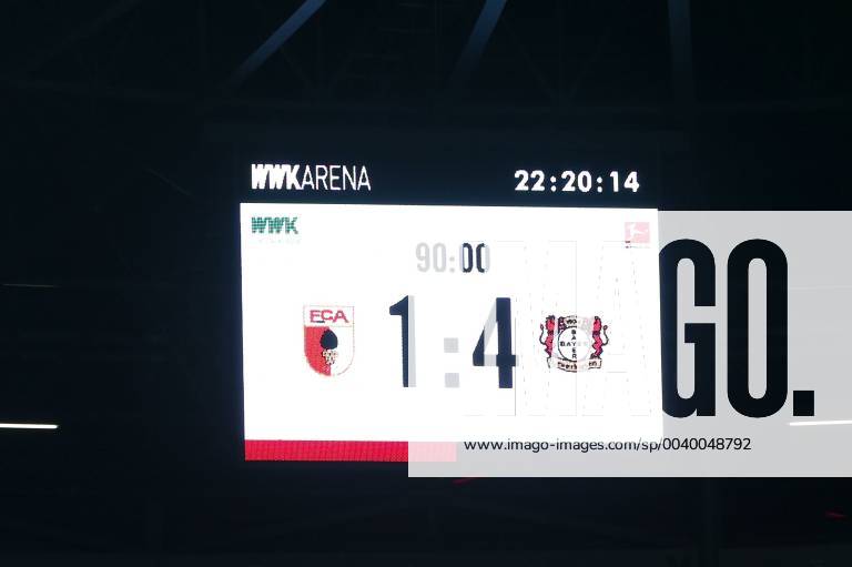 Endstand auf der Anzeigetafel 1:4, FC Augsburg vs. Bayer 04 Leverkusen, Fussball, 1.Bundesliga, 26.04.2019, DFL REGULATIONS PROHIBIT ANY USE OF PHOTOGRAPHS AS IMAGE SEQUENCES AND OR QUASI-VIDEO Augsburg Bayern Deutschland