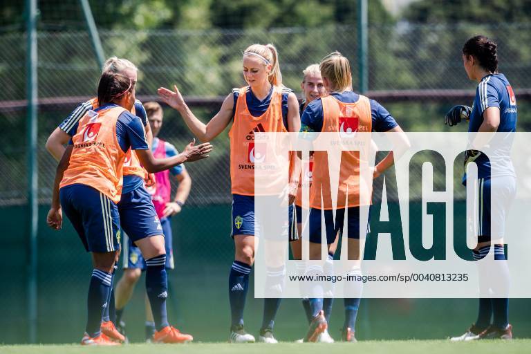 Amanda Ilestedt of Sweden during a training session on June 17, 2019 in Nice. Photo: Simon Hastegard Bildbyran Kod SH 180074 bbeng fotboll football fotball soccer dam women kvinner frankrike france vm vm 2019 verdensmesterskap världsmästerskap fifa women s world cup 2019 world cup sweden sverige träning training practice