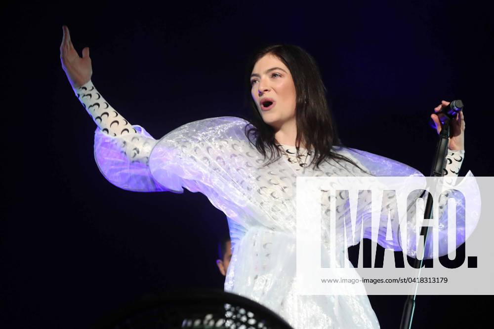 EUM20181117ESP47.JPG CIUDAD DE MÉXICO. Concert Concierto-Corona Capital.- Concierto de la cantante y compositora neozelandesa, Lorde, en su participación en el Corona Capital, que se lleva a cabo este fin de semana en el Autódromo Hermanos Rodríguez. 17 de noviembre del 2018. Foto: Agencia EL UNIVERSAL Nadya Murillo MAR