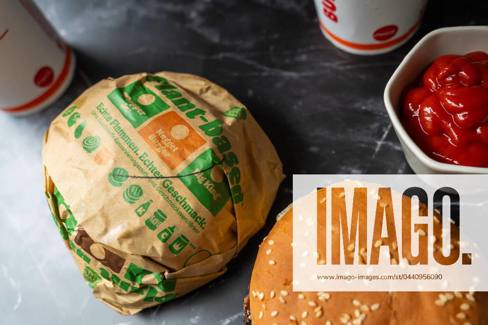 Plant-Based Hamburger von der Fastfood Kette Burger King. Fleischersatz für vegane Ernährung