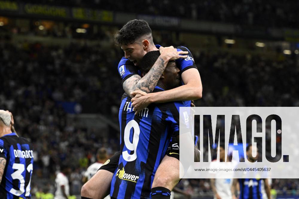 Foto IPP Paolo Bona Milano 14 04 2024 Campionato Serie A di Calcio stagione 2023 2024 partita Inter-Cagliari Nella foto Marcus Thuram esulta dopo il gol del 1-0 abbracciato da alessandro bastoni Italy Photo Press Worldwide Copyright