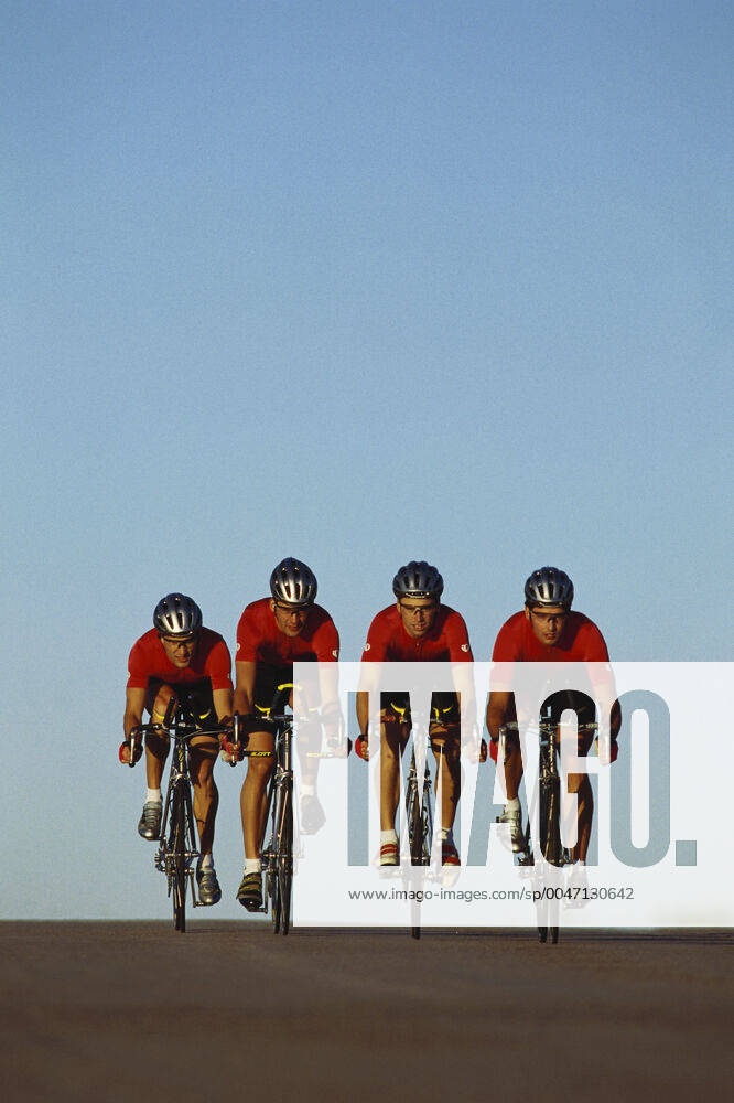 Cycling Road cycling, Rad, Radsport, Strasse team in action. ,model released, Symbolfoto