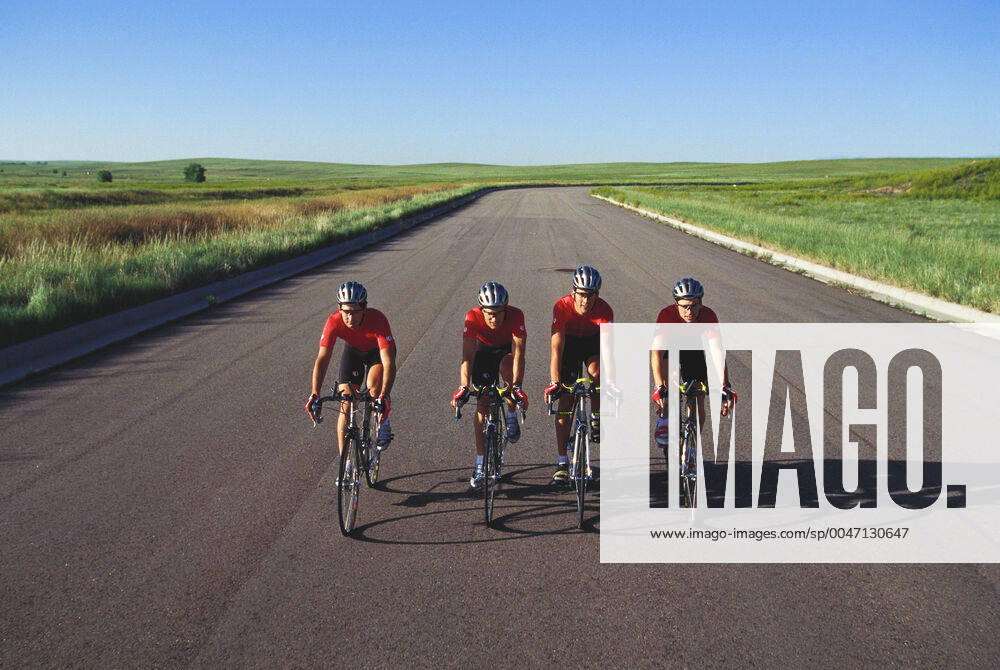 Cycling Road cycling, Rad, Radsport, Strasse team in action. ,model released, Symbolfoto