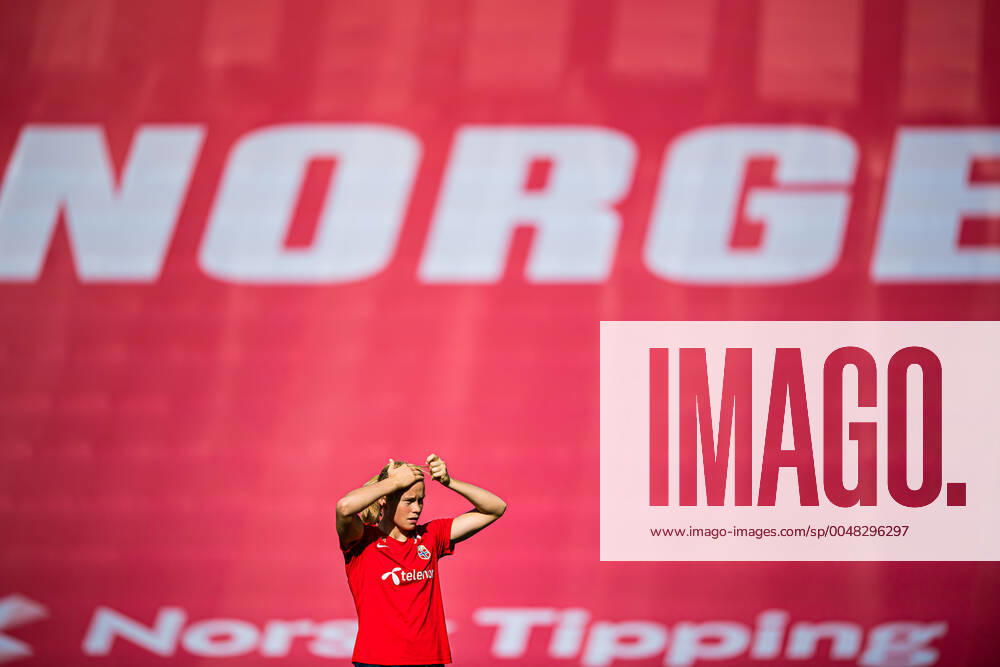 Julie Blakstad of the Norwegian women?s national football team during a training session on September 18, 2020 in Oslo. Photo: Marius Simensen BILDBYRAN Cop 238 bbeng dam em-kval em-kvalifisering kvinner em-kvalik football fotball fotboll norge norway soccer training trening träning UEFA EURO, EM, Europameisterschaft,Fussball Qualifier, EM, Europameisterschaft