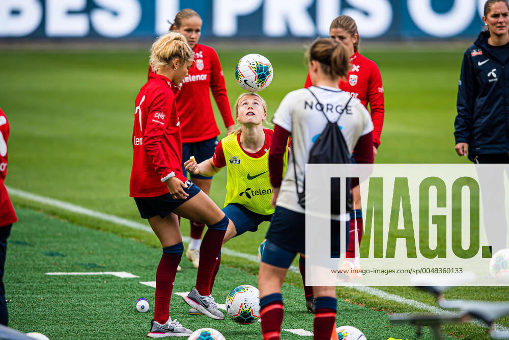 Julie Blakstad of the Norwegian women?s national football team during a training session on September 20, 2020 in Oslo. Photo: Marius Simensen BILDBYRAN Cop 238 bbeng dam em-kval em-kvalifisering kvinner em-kvalik football fotball fotboll norge norway soccer training trening träning UEFA EURO, EM, Europameisterschaft,Fussball Qualifier, EM, Europameisterschaft