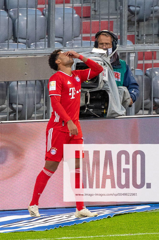Serge Gnabry (FC Bayern Muenchen 07), aergert sich, GER, FC Bayern Muenchen vs. Hertha Berlin, Fussball, Bundesliga, 3. Spieltag, Saison 2020 2021, 04.10.2020, DFB DFL regulations prohibit any use of photographs as image sequences and or quasi-video., GER, FC Bayern Muenchen vs. Hertha Berlin, Fussball, Bundesliga, 3. Spieltag, Saison 2020 2021, 04.10.2020 Muenechen