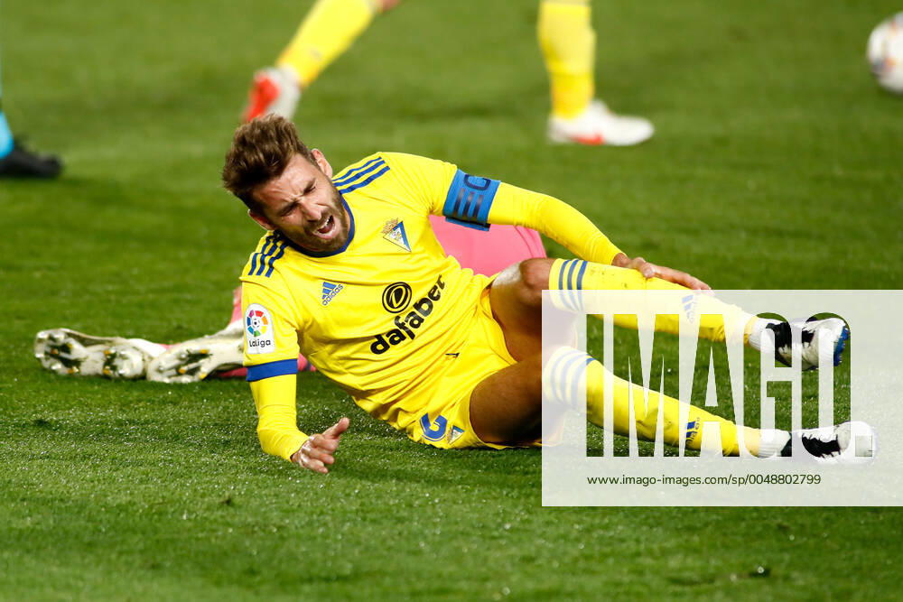 Jose Mari of Cadiz hurts during the spanish league, La Liga Santander, football match played between Real Madrid and Cadiz CF at Alfredo Di Stegfano stadium on October 17, 2020 in Madrid, Spain. Valdebebas SPAIN - ZUMAa181 20201017_zaa_a181_231