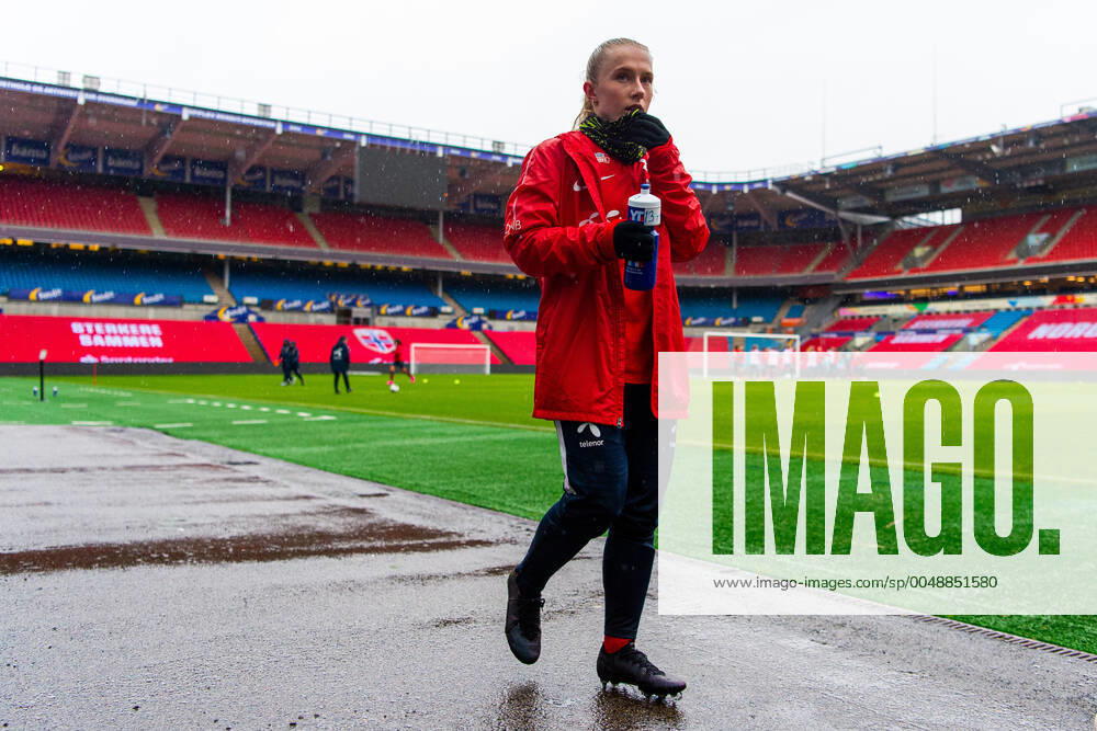 Thea Bjelde of the Norwegian women?s national football team during a training session on October 20, 2020 in Oslo. Photo: Vegard Wivestad Grott BILDBYRAN kod VG VG0059 bbeng fotboll football fotball soccer UEFA EURO, EM, Europameisterschaft,Fussball Qualifier, EM, Europameisterschaft em-kvalifisering kvinner em-kvalik em-kval norge norway dam trening träning training