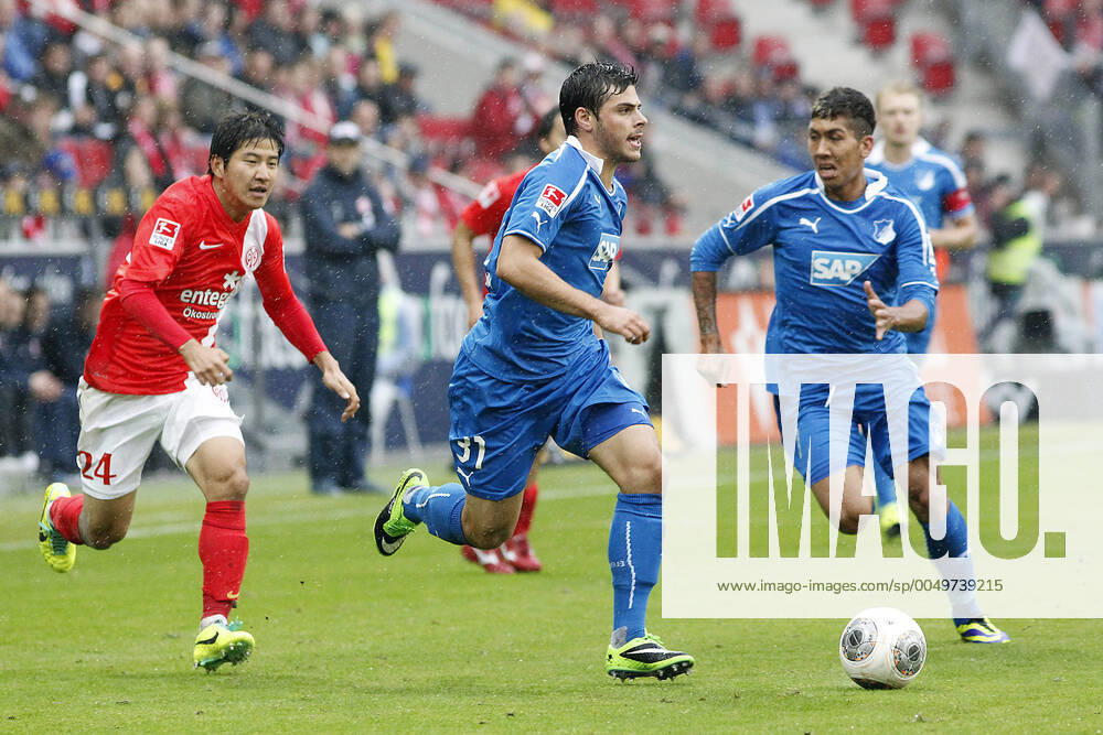 Mainz, Deutschland 05. Oktober 2013: 1. Bundesliga - 13 14 - 8. Spieltag - 1. FSV Mainz 05 vs. 1899 Hoffenheim. v.li. Joo-Ho Park (Mainz), Kevin Volland (Hoffenheim), Roberto Firmino (Hoffenheim), quer, querformat 1. Bundesliga - 13 14 - 8. Spieltag - 1. FSV Mainz 05 vs. 1899 Hoffenheim.