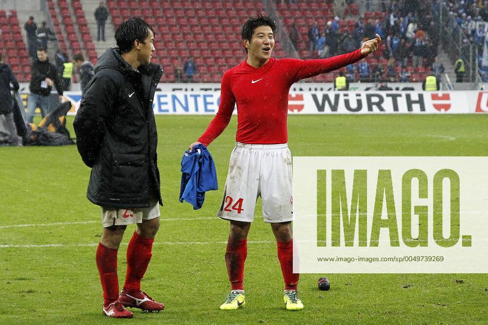 Mainz, Deutschland 05. Oktober 2013: 1. Bundesliga - 13 14 - 8. Spieltag - 1. FSV Mainz 05 vs. 1899 Hoffenheim. v.li., Shinji Okazaki (Mainz), Joo-Ho Park (Mainz), Gestik Geste gestikuliert, quer, querformat 1. Bundesliga - 13 14 - 8. Spieltag - 1. FSV Mainz 05 vs. 1899 Hoffenheim.