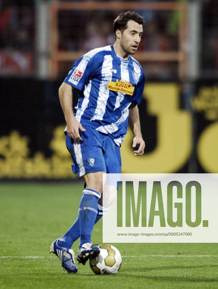 Fußball Bundesliga, 16. Spieltag, 12.12.2009, VfL Bochum - FC Bayern München 1:5; Matias CONCHA, Bochum