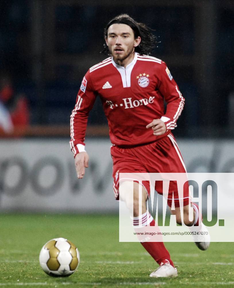 Fußball Bundesliga, 16. Spieltag, 12.12.2009, VfL Bochum - FC Bayern München 1:5; Danijel PRANJIC ( Bayern München)