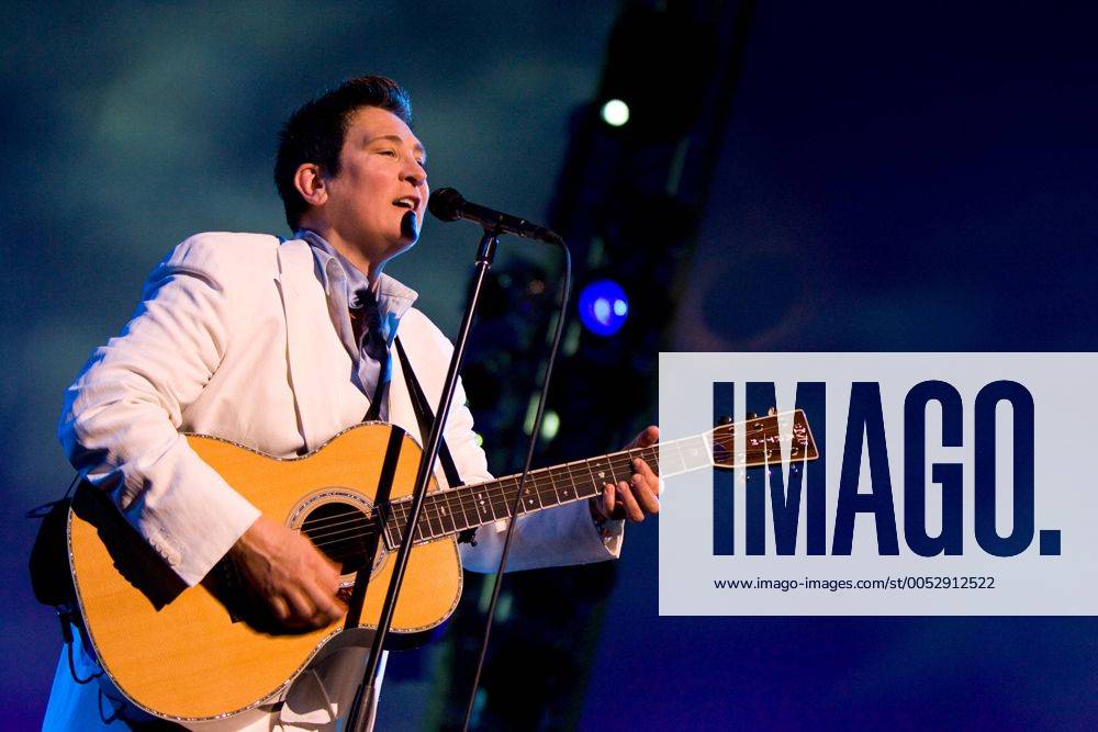 Sängerin K.D. Lang während eines Konzertes am Rande des Blue Balls Festival in Luzern - iblguo01087771