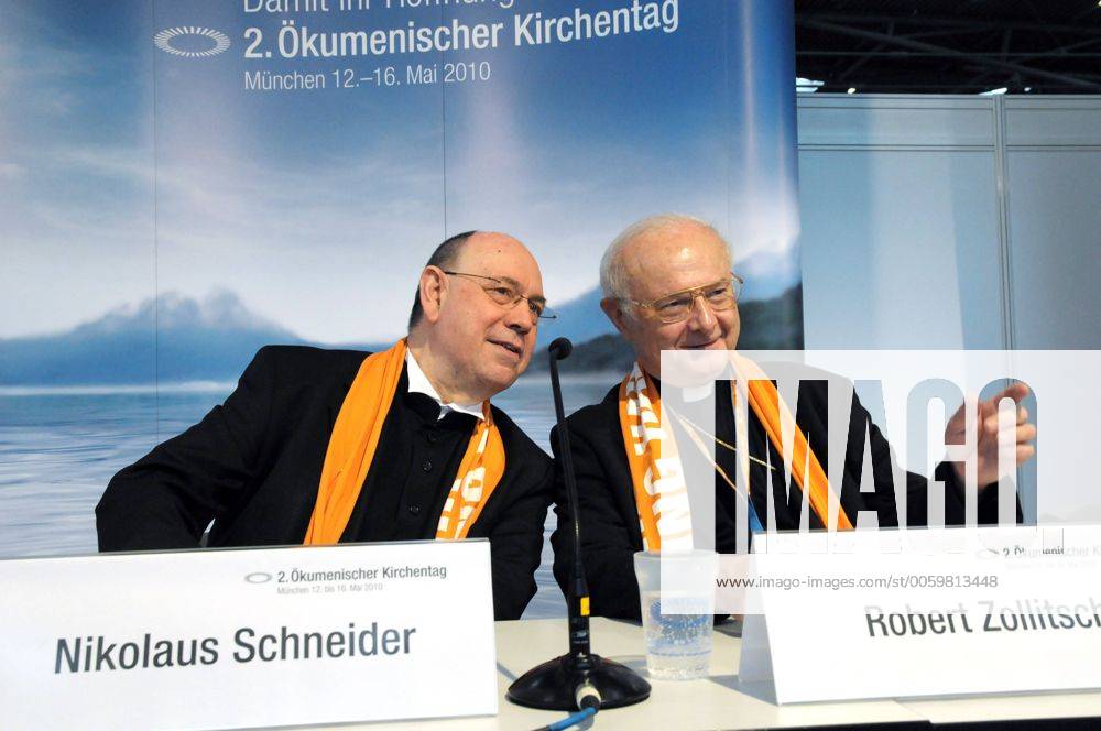 Pressekonferenz mit dem Vorsitzenden der katholischen Deutschen Bischofskonferenz, Robert Zollitsch (re.) und dem Ratsvorsitzenden der Evangelischen Kirche in Deutschland, Nikolaus Schneider (li.), am Samstag (15.05.2010) beim 2. Ökumenischen Kirchentag in München. Unter dem Leitwort Damit ihr Hoffnung habt finden in München bis Sonntag rund 3.000 Veranstaltungen statt. Mehr als 125.000 Dauerteilnehmer haben sich zu dem Christentreffen angemeldet. (Siehe epd-Meldung vom 15.05.2010) DER ABDRUCK DES EPD-FOTOS IST HONORARPFLICHTIG! 2. Ökumenischer Kirchentag in München 340629
