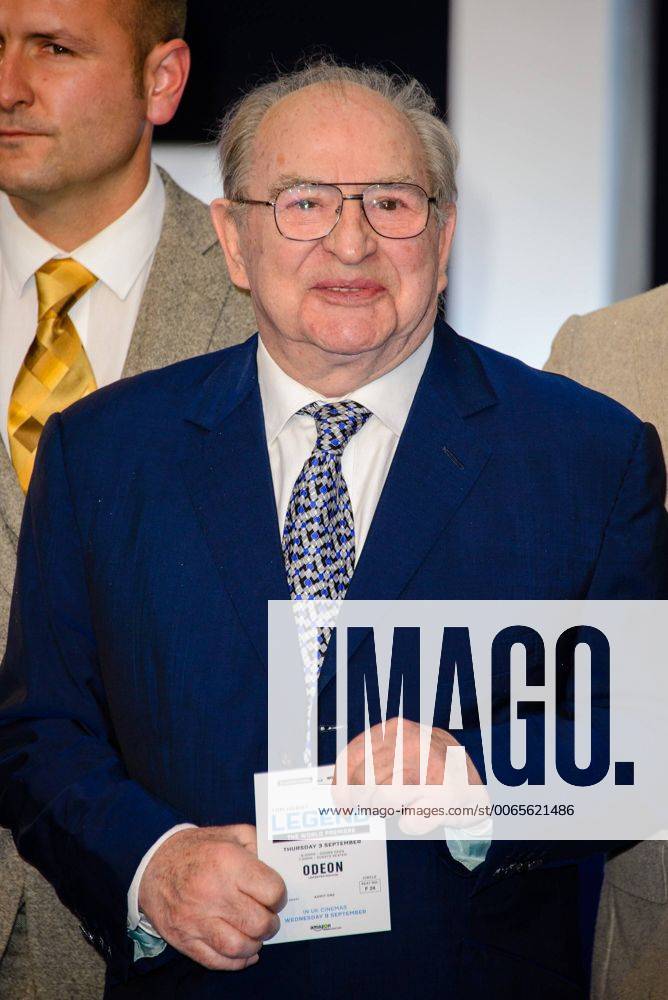 . 03 09 2015. London, United Kingdom. Freddie Foreman arrives at The World Premiere of Legend . Josephx xi-Imagesx IIM-10949-0067
