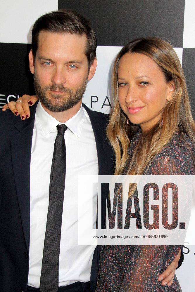 Tobey Maguire und seine Ehefrau Jennifer Meyer bei der Pawn Sacrifice Kino Premiere am 8.09.2015 in Los Angeles Pawn Sacrifice Kinopremiere in Los Angeles, 2015