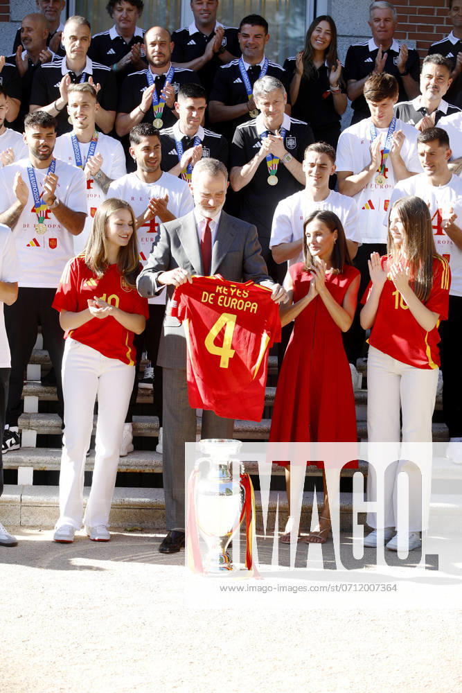 Madrid Princess Leonor and Princess Sofia and Queen Letizia and King Felipe with the trophy during the reception of Spains national soccer team held at Zarzuela palace in Madrid. Spain defeated England by 2-1 in the final of the 2024 European Championship in Germany No Spain Â