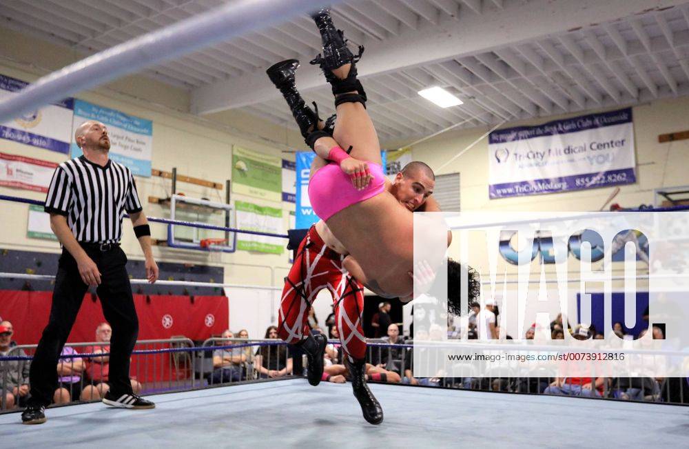 Oceanside, California, USA - 10 15 2016_Oceanside, CA_SoCal Pro Wrestling s Rumble in Oceanside event at the Oceanside Boys & Girls Club gymnasium. Wrestler Hunter Freeman body slams and opponent_._Photo by Oceanside USA - ZUMAn47_