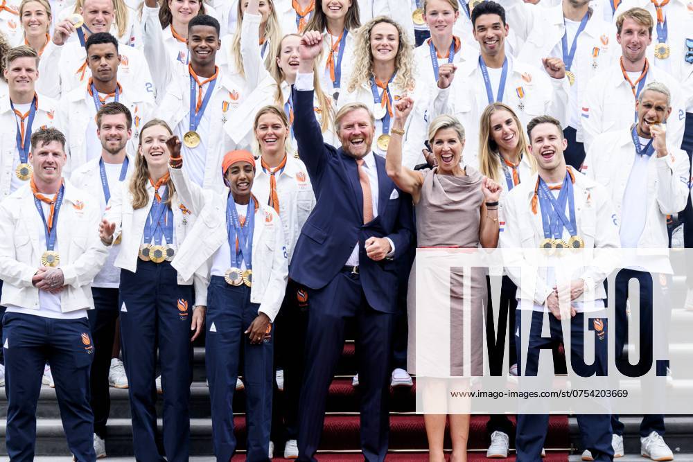 Den Haag, The Netherlands, 2024-08-13 15:28:06 THE HAGUE, 13-08-2024, Huis ten Bosch PalaceKing Willem Alexander and Queen Maxima receive the Dutch medal winners of the 2024 Summer Olympics in Paris at Huis ten Bosch PalacePHOTO: NLBeeld Patrick van EmstIn the photo: King Willem Alexander and Queen Maxima with Pieter van den Hoogenband, Harrie Lavreysen, Marit Bouwmeester, Sifan Hassan, Sharon van Rouwendaal, Worthy de Jong and Femke Bol Credit: NL Beeld Patrick van Emst