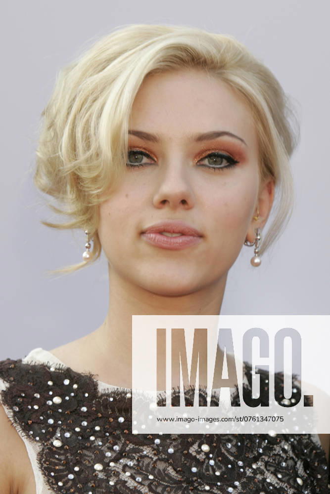 Scarlett Johansson bei der Premiere des Kinofilms A Love Song for Bobby Long Lovesong für Bobby Long auf der Biennale di Venezia 2004 61. Internationale Filmfestspiele von Venedig im Palazzo del Cinema. Venedig