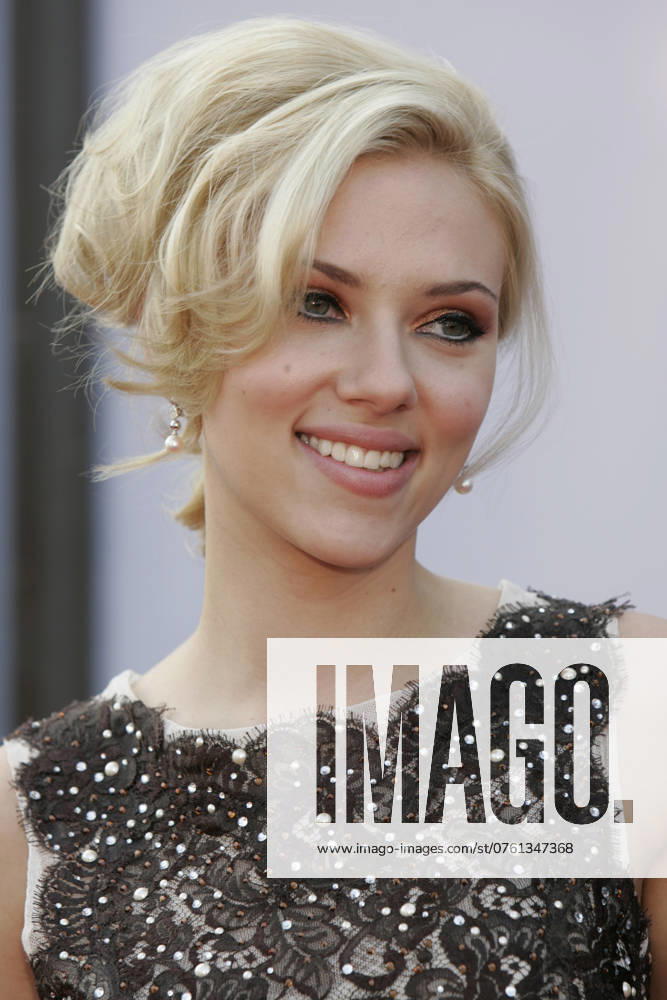 Scarlett Johansson bei der Premiere des Kinofilms A Love Song for Bobby Long Lovesong für Bobby Long auf der Biennale di Venezia 2004 61. Internationale Filmfestspiele von Venedig im Palazzo del Cinema. Venedig