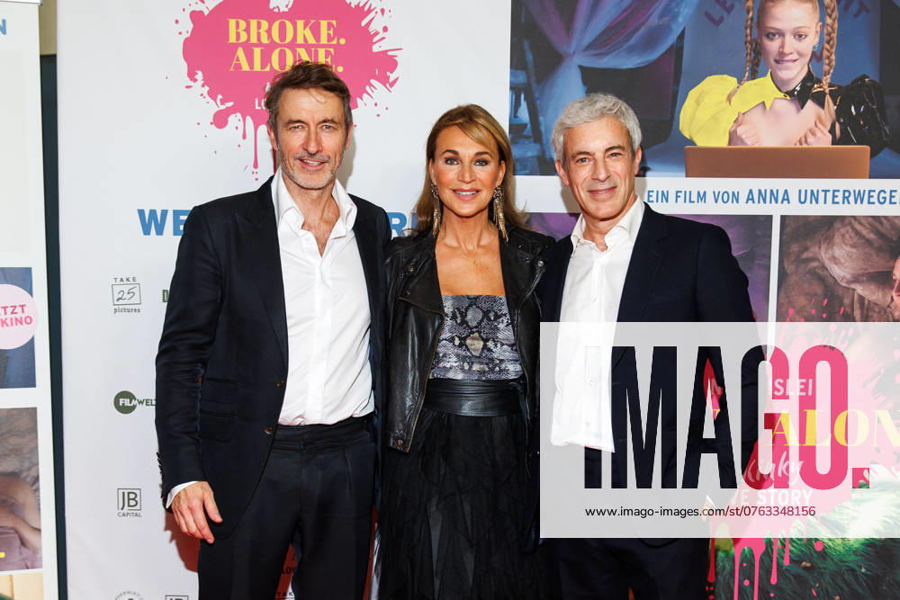 Premiere - Broke. Alone. - A kinky Love Story Guido Broscheit, Caroline Beil und Gedeon Burkhard bei der Premiere von Broke. Alone. - A kinky Love Story im Zoo Palast am 17.09.2024 in Berlin.