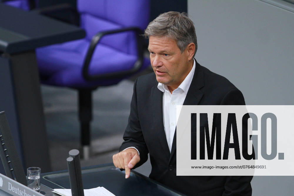 Berlin, Deutschland, 26.09.2024: Deutscher Bundestag: 188. Bundestagssitzung: Bundesminister für Wirtschaft und Klimaschutz Robert Habeck (Bündnis90 Die Grünen) hält eine Rede