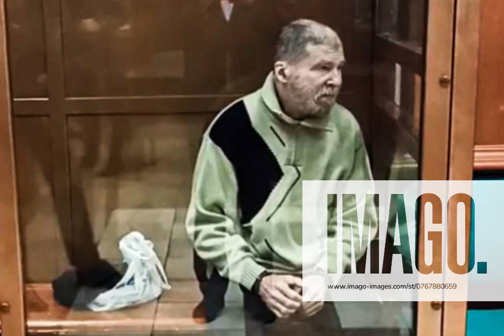 Russland, Stephen Hubbard, StaatsbÃ¼rger der USA, in Moskau vor Gericht RUSSIA, MOSCOW - OCTOBER 7, 2024: US citizen Stephen Hubbard, 72, charged with fighting as a mercenary for Ukraine, receives a prison sentence of 6 years and ten months during a hearing at the Moscow City Court. Video screen grab. Best quality available. Moscow City Court TASS 74780397