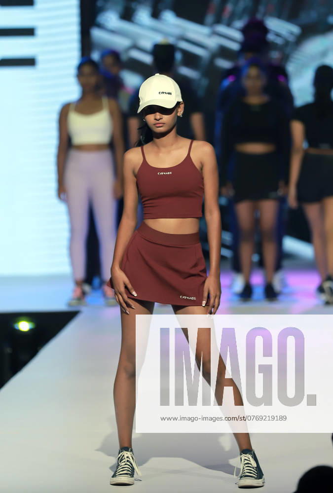 (241012) -- COLOMBO, Oct. 12, 2024 -- A model presents a creation during the Youth Fashion Show in Colombo, Sri Lanka, on Oct. 11, 2024. (Photo by Xinhua) SRI LANKA-COLOMBO-YOUTH FASHION SHOW AjithxPerera