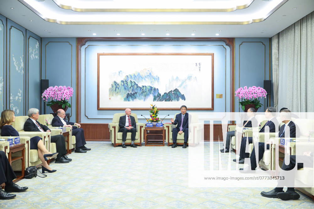 (241019) -- BEIJING, Oct. 19, 2024 -- Chinese Vice Premier He Lifeng, also a member of the Political Bureau of the Communist Party of China Central Committee, meets with members of the International Advisory Council of the National Financial Regulatory Administration at the Diaoyutai State Guesthouse in Beijing, capital of China, Oct. 18, 2024. ) CHINA-BEIJING-HE LIFENG-NATIONAL FINANCIAL REGULATORY ADMINISTRATION-MEETING (CN) LiuxBin