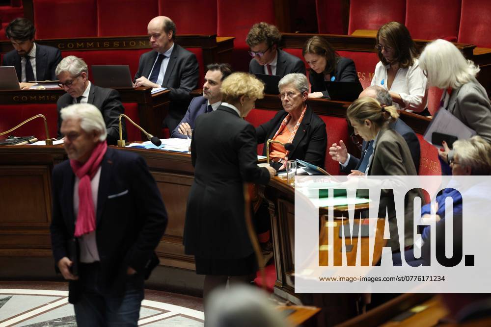 Paris, France le 28 octobre 2024 - Examen en seance publique du Budget de la Securite sociale pour 2025, le PLFSS - Public session examination of the Social Security Budget for 2025, the PLFSS Ici Genevieve Darrieussecq, ministre de la sante et de l acces aux soins, Paul Christophe, ministre des solidarites, de l autonomie et de l egalite entre les femmes et les hommes, Astrid Panosyan-Bouvet, ministre du travail et de l emploi, et Laurent Saint-Martin, ministre delegue charge du budget et des comptes publics et Frederic Valletoux