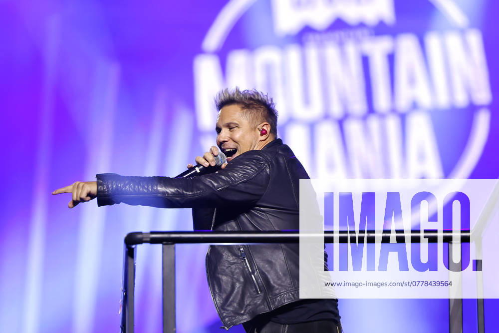 Musiker Matty Valentino bei dem Partyschlager-Event Mountain Mania (der größten Apres-Ski-Party seit Erfindung des Winters) in der Lanxess-Arena. Köln, 08.11.2024 NRW Deutschland