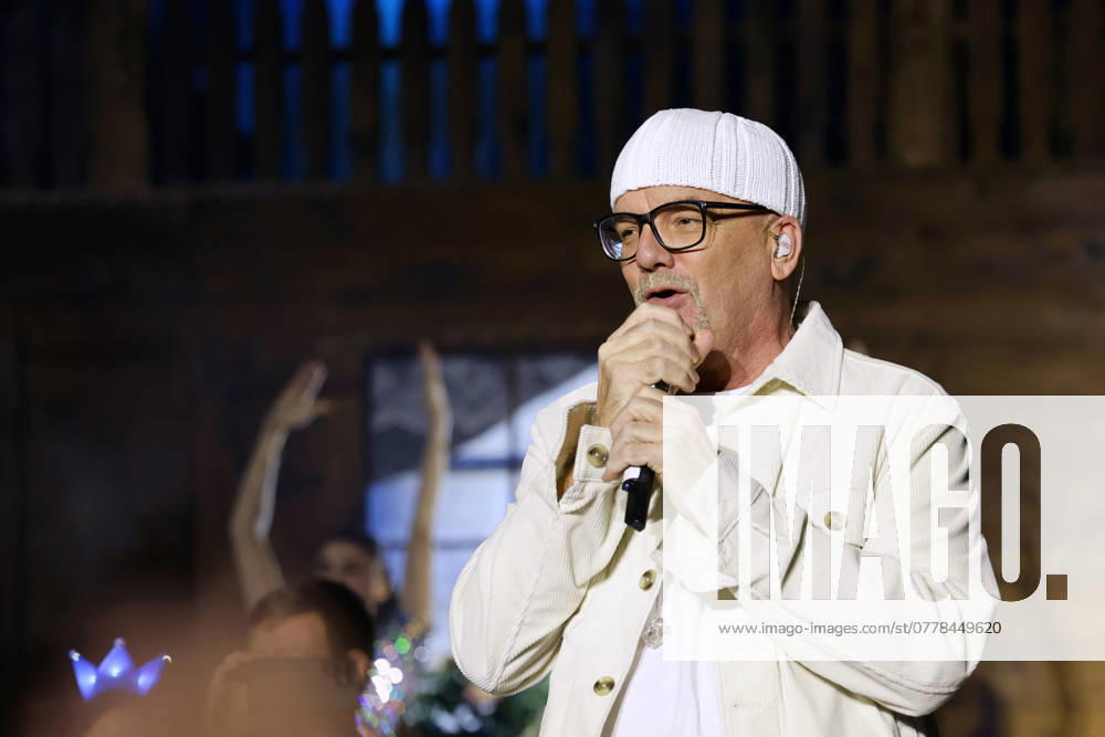 Popsänger DJ Ötzi bei dem Partyschlager-Event Mountain Mania (der größten Apres-Ski-Party seit Erfindung des Winters) in der Lanxess-Arena. Köln, 08.11.2024 NRW Deutschland
