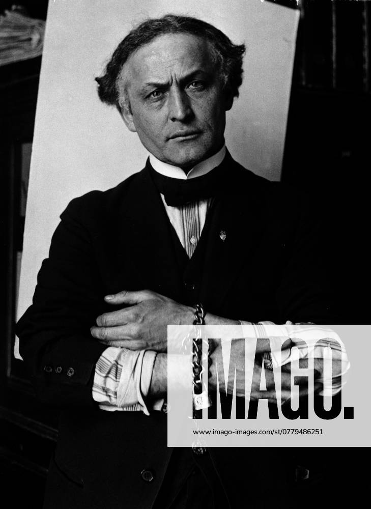 M-0539 Houdini Harry 002 (R)