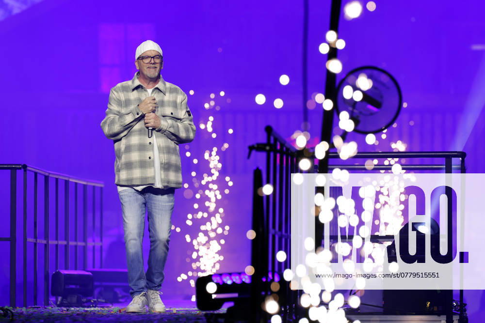 Popsänger DJ Ötzi bei dem Partyschlager-Event Mountain Mania (der größten Apres-Ski-Party seit Erfindung des Winters) in der Lanxess-Arena. Köln, 08.11.2024 NRW Deutschland