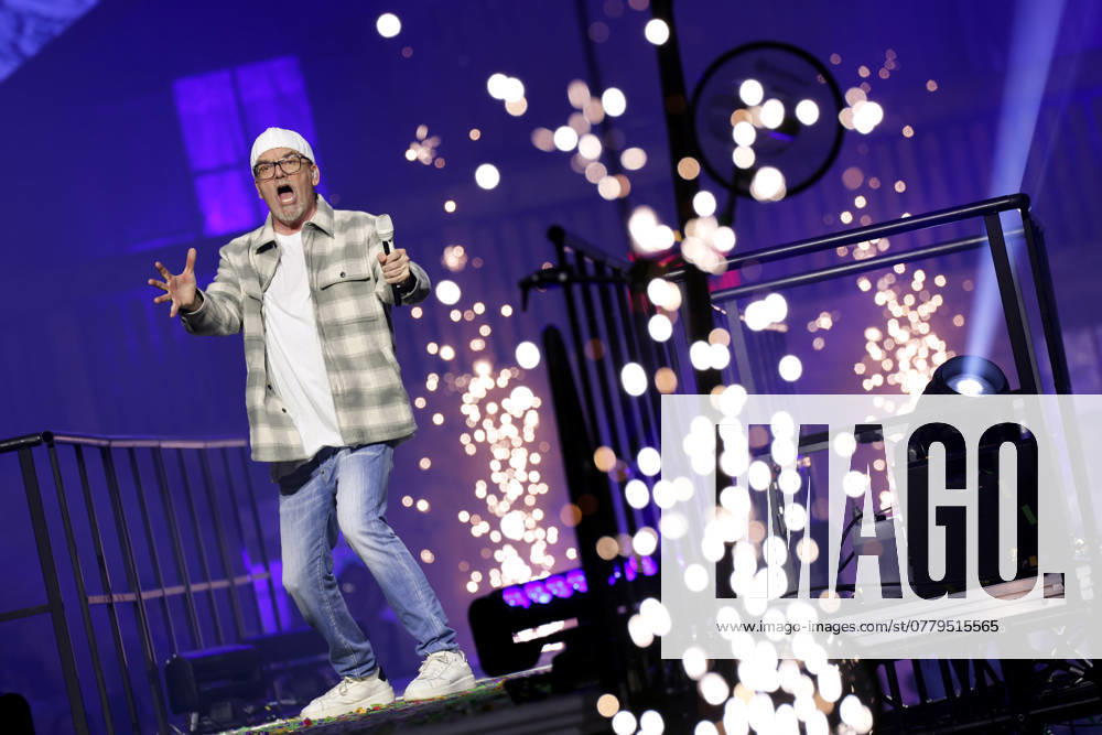 Popsänger DJ Ötzi bei dem Partyschlager-Event Mountain Mania (der größten Apres-Ski-Party seit Erfindung des Winters) in der Lanxess-Arena. Köln, 08.11.2024 NRW Deutschland