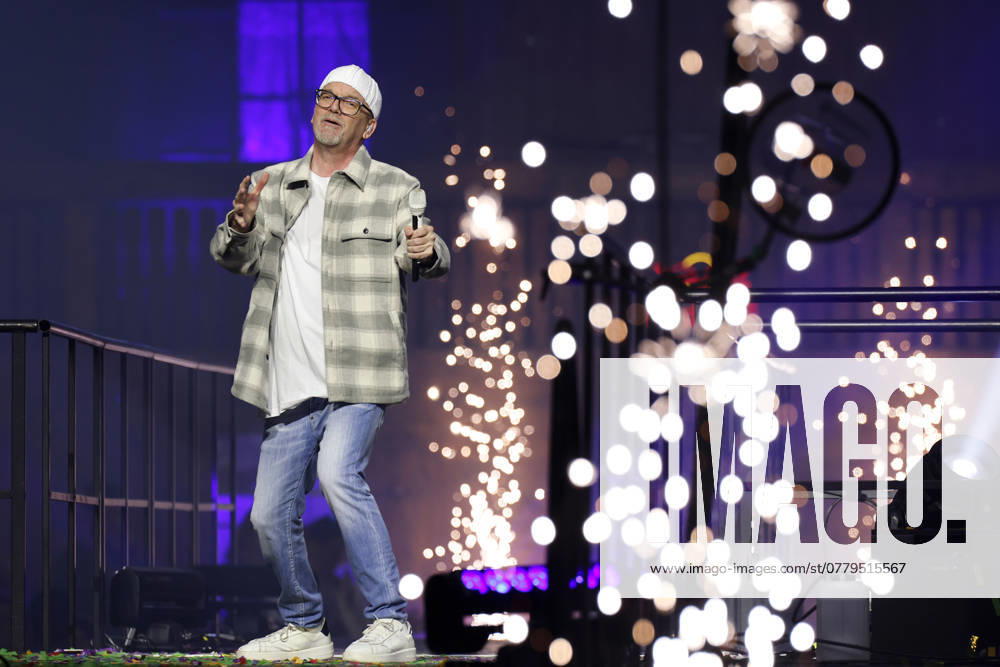 Popsänger DJ Ötzi bei dem Partyschlager-Event Mountain Mania (der größten Apres-Ski-Party seit Erfindung des Winters) in der Lanxess-Arena. Köln, 08.11.2024 NRW Deutschland