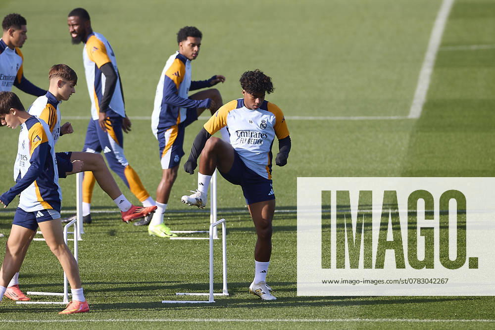Real Madrid CF Training Session and Press Conference in Madrid, Spain - 03 Dec 2024 Endrick Felipe Moreira de Sousa, known as Endrick of Real Madrid CF warms up during the training session on the eve of the 2024 2025 La Liga EA Sports week 19 football match between Athletic Club and Real Madrid CF at Ciudad Real Madrid. Madrid Spain