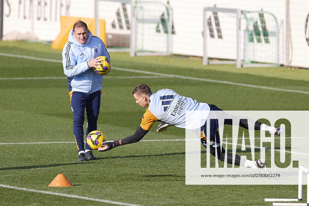 Real Madrid CF Training Session and Press Conference in Madrid, Spain - 03 Dec 2024 Andriy Lunin of Real Madrid CF seen in action during the training session on the eve of the 2024 2025 La Liga EA Sports week 19 football match between Athletic Club and Real Madrid CF at Ciudad Real Madrid. Madrid Spain