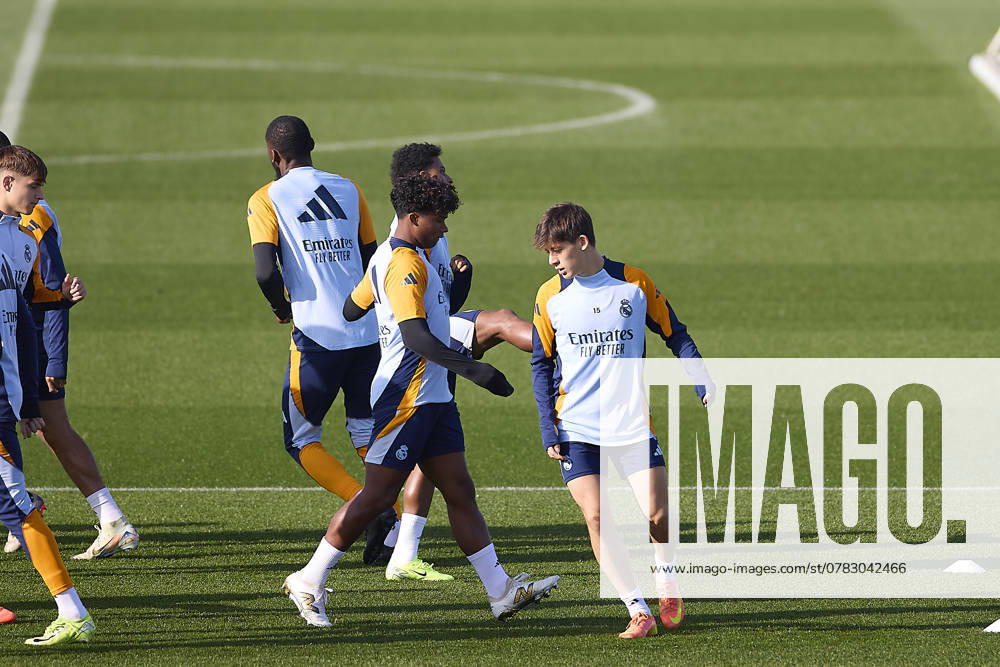 Real Madrid CF Training Session and Press Conference in Madrid, Spain - 03 Dec 2024 Endrick Felipe Moreira de Sousa known as Endrick (L) of Real Madrid CF and Arda Guler (R) of Real Madrid CF warm up during the training session on the eve of the 2024 2025 La Liga EA Sports week 19 football match between Athletic Club and Real Madrid CF at Ciudad Real Madrid. Madrid Spain