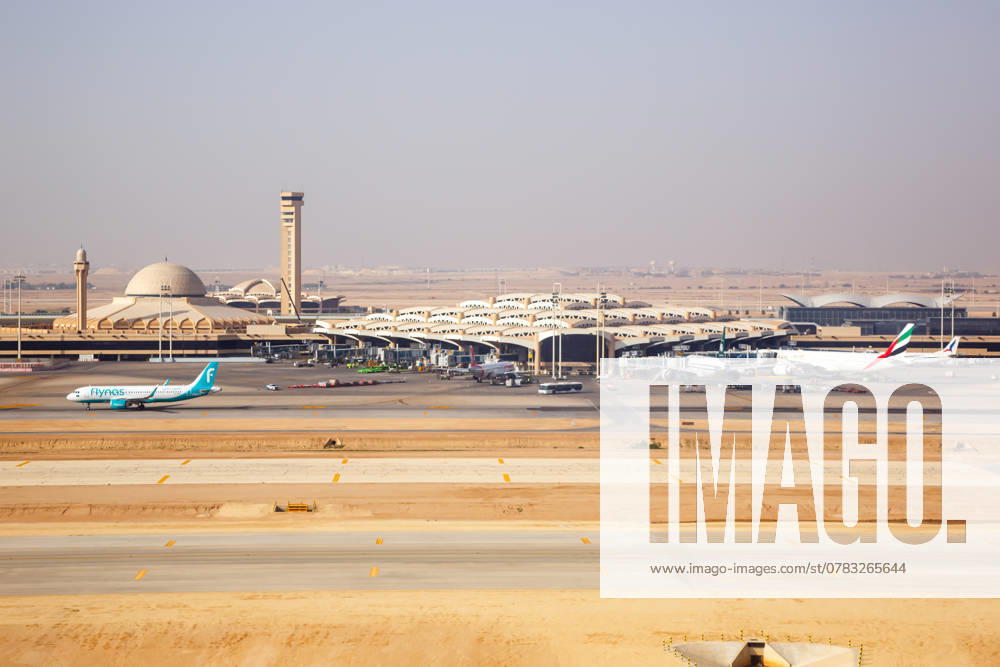 Luftbild des Flughafen Riad International Airport in Saudi-Arabien Riad, Saudi-Arabien - 15. Februar 2023: Luftbild des Flughafen Riad International Airport in Riad, Saudi-Arabien.