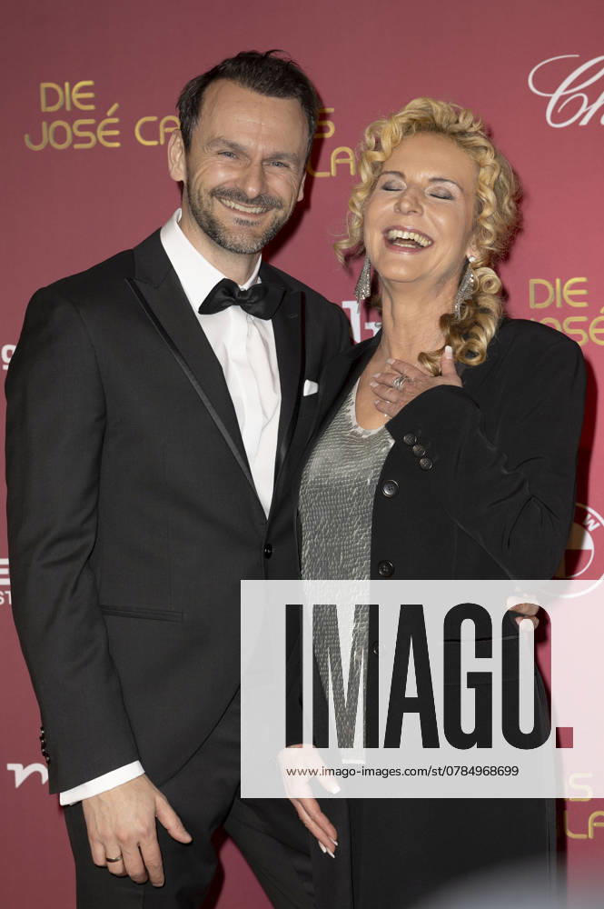 Victoria Herrmann mit Ehemann David Böthig bei der 30. JosÃ Carreras Gala 2024 in der Media City Leipzig. Leipzig